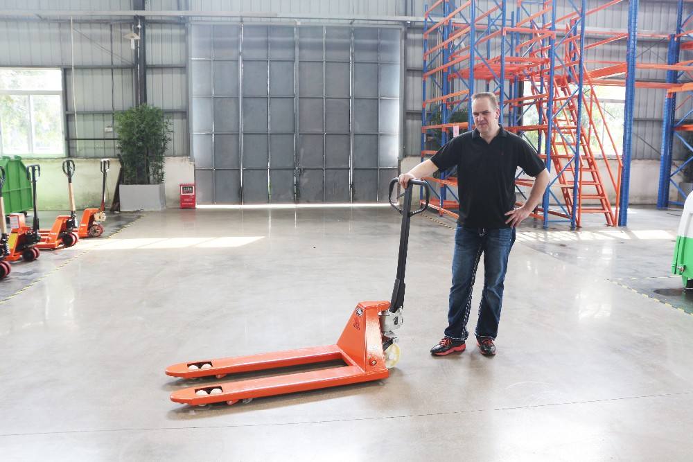 custom size pallet jack