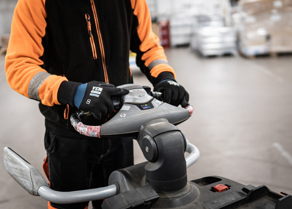 Warehouse Operations with the Stand-Up Rider Forklift in China